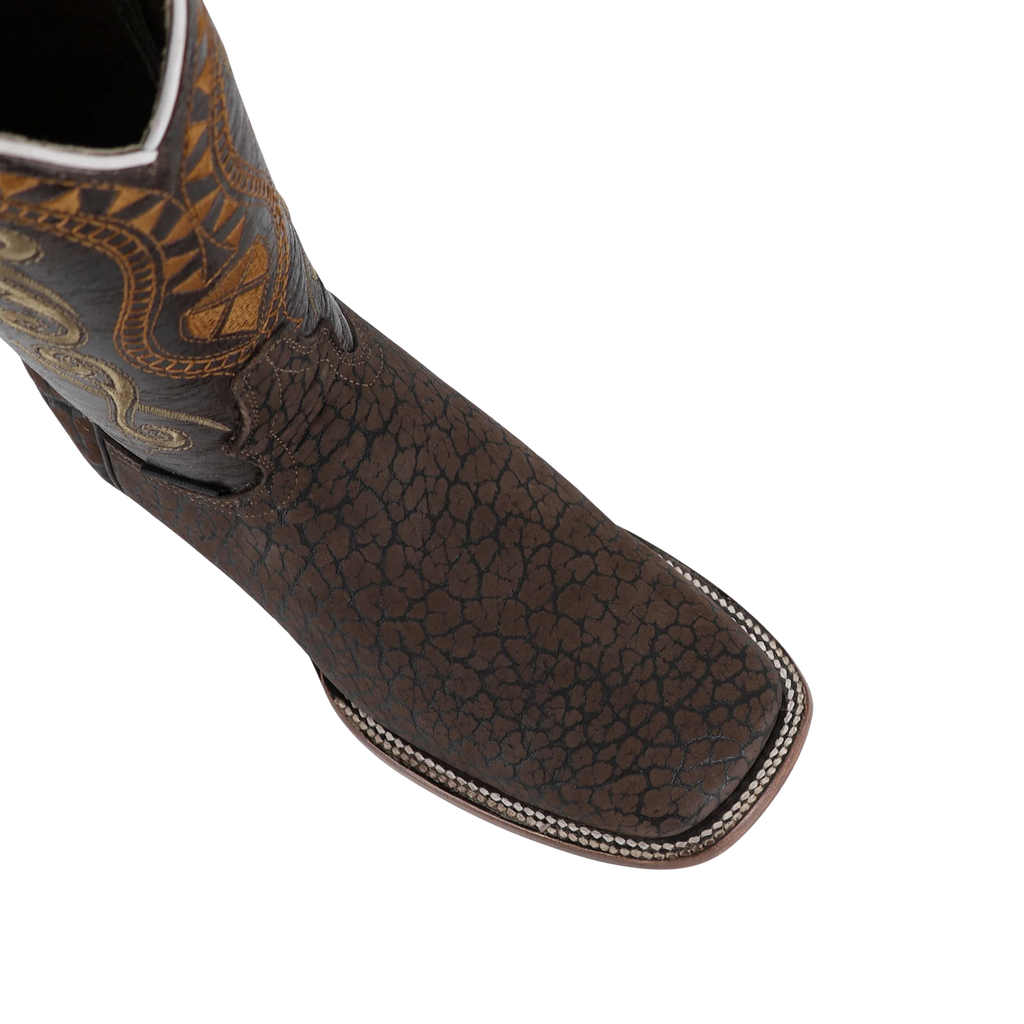 Cuello de Toro Chocolate, Horma Bulldog