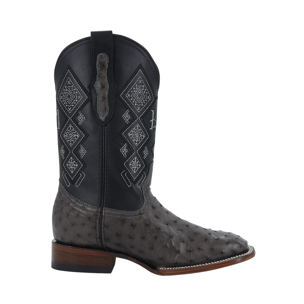 Avestruz Gris, Horma Bulldog