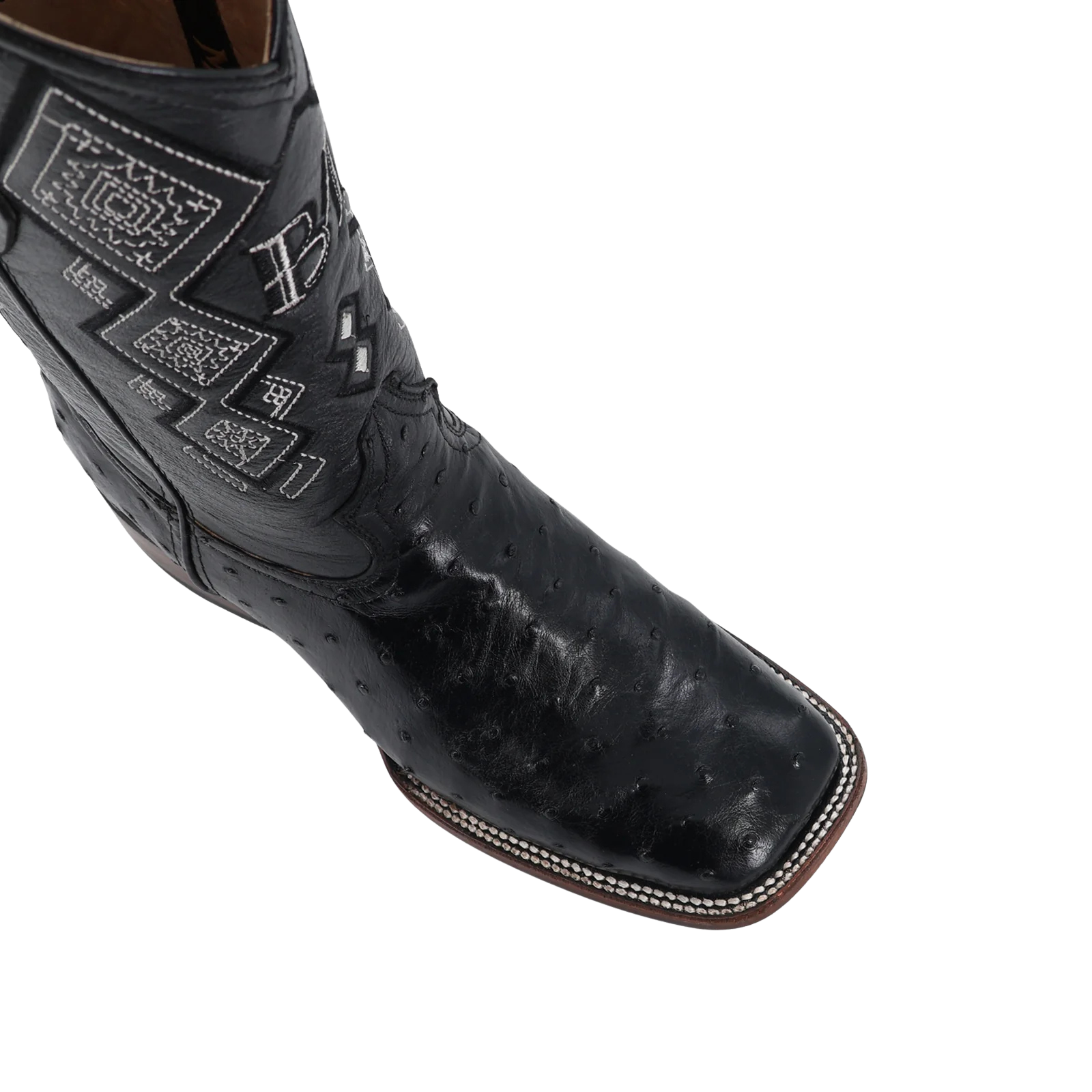 Avestruz Negro, Horma Bulldog
