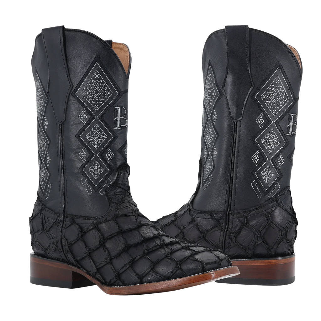 Pescado Pirarucu Nobuck Negro, Horma Bulldog