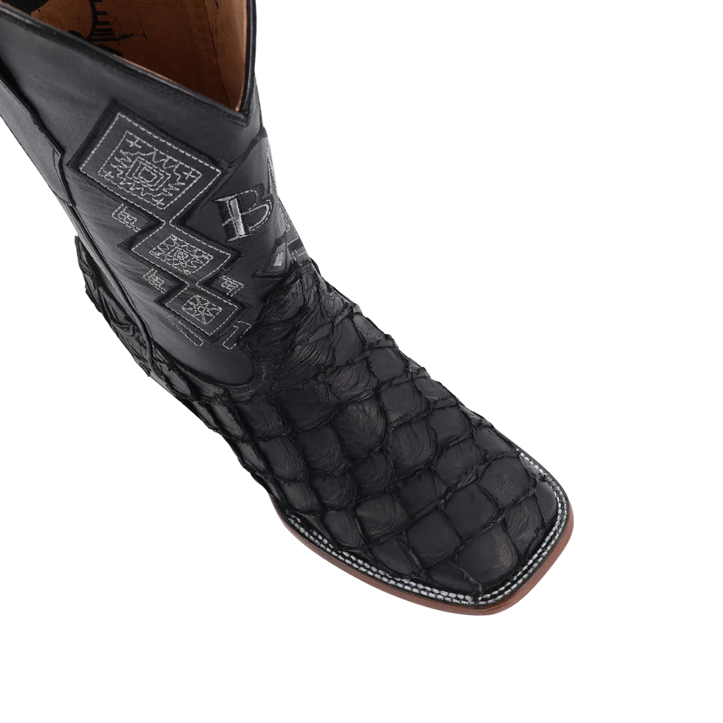 Pescado Pirarucu Nobuck Negro, Horma Bulldog