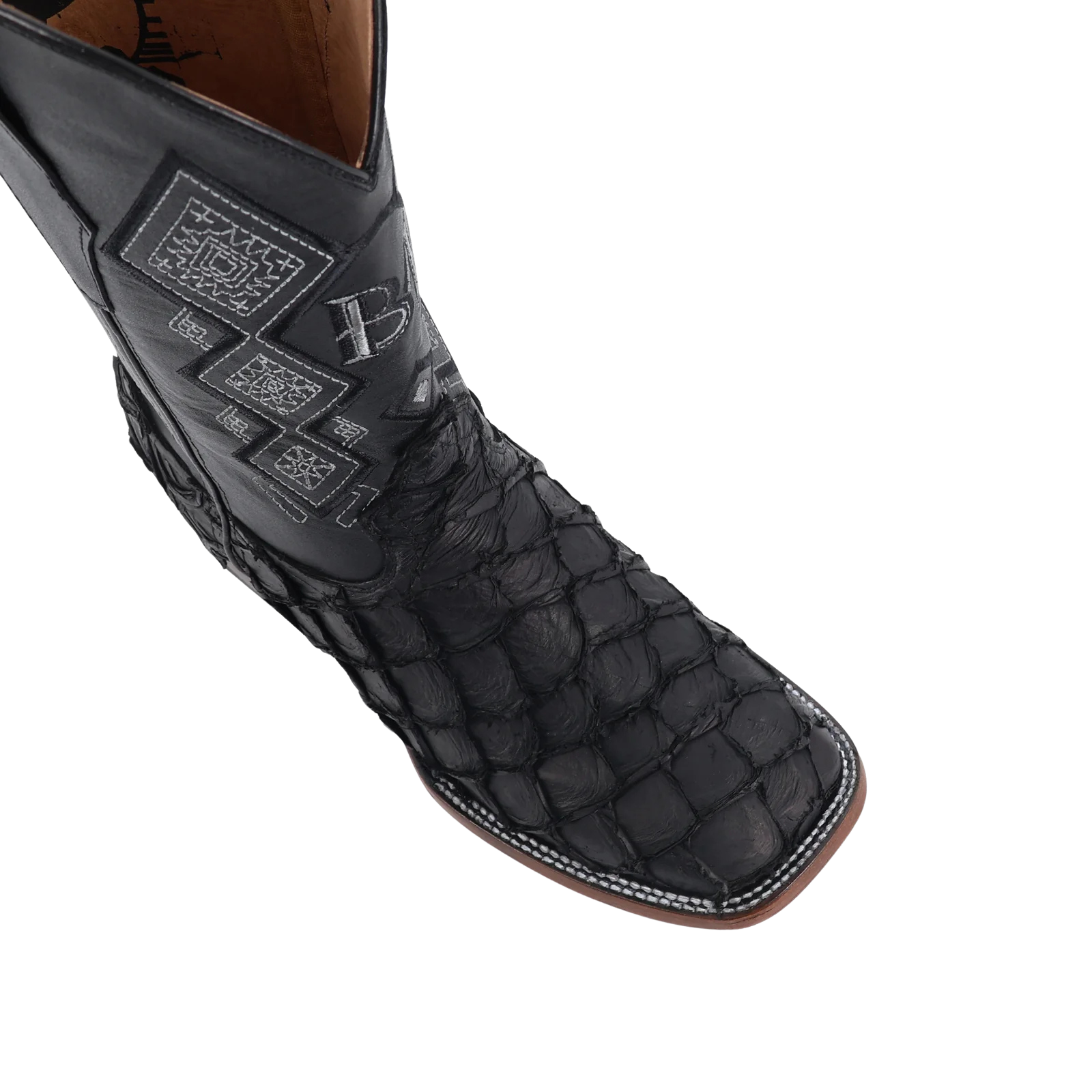 Pescado Pirarucu Nobuck Negro, Horma Bulldog