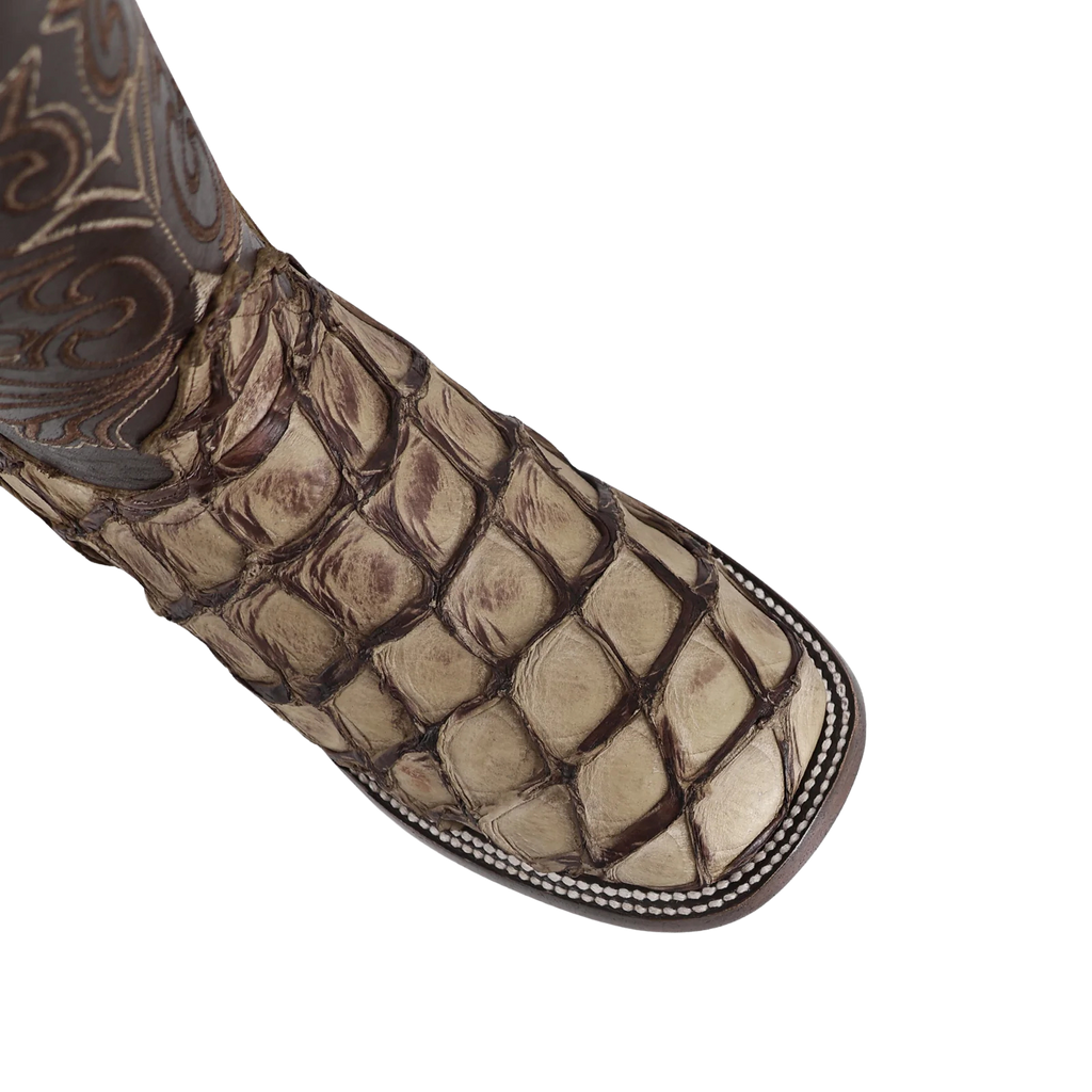 Pescado Pirarucu Mink, Horma Bulldog