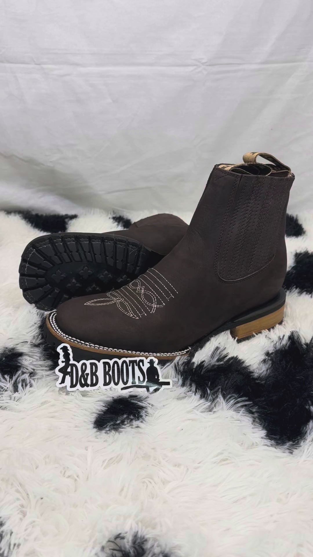 Botin de Trabajo de Gamuza Cafe, Horma Bulldog (Suela Tractor)